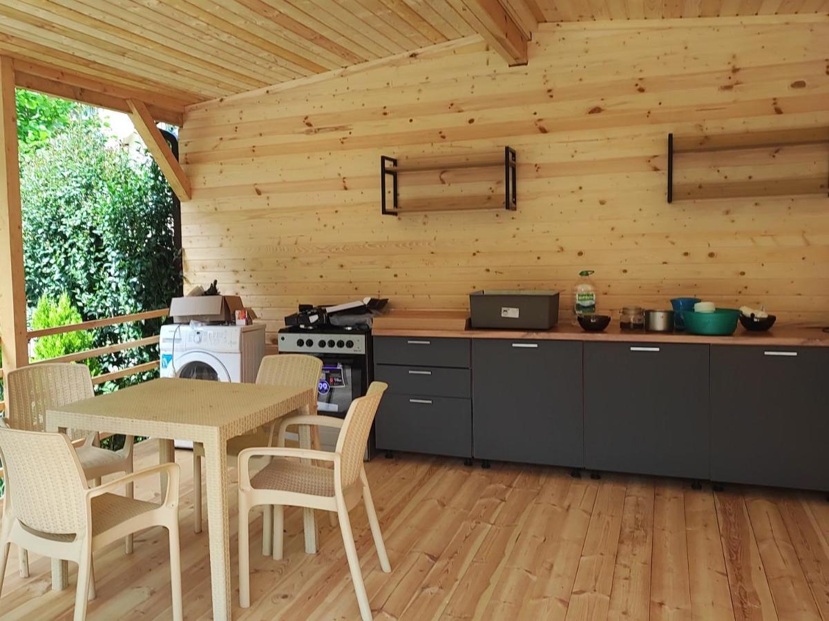 Guest House Ahan Gagry Zewnętrze zdjęcie